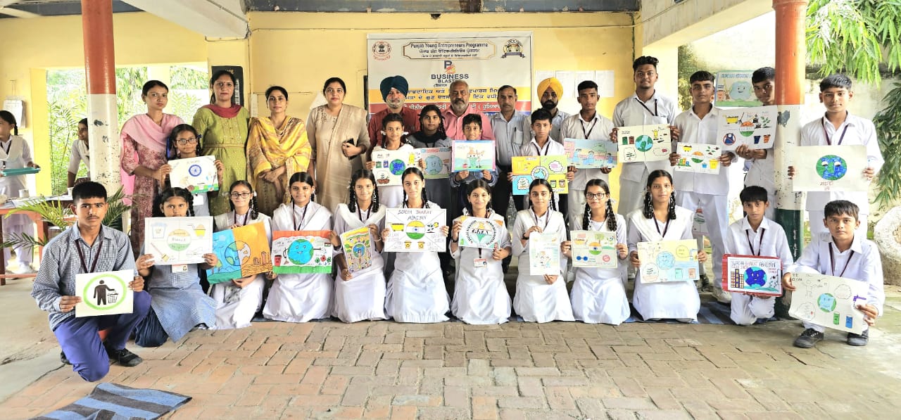 Slogan posters and painting competitions of students were conducted under Swachh Pakhwade